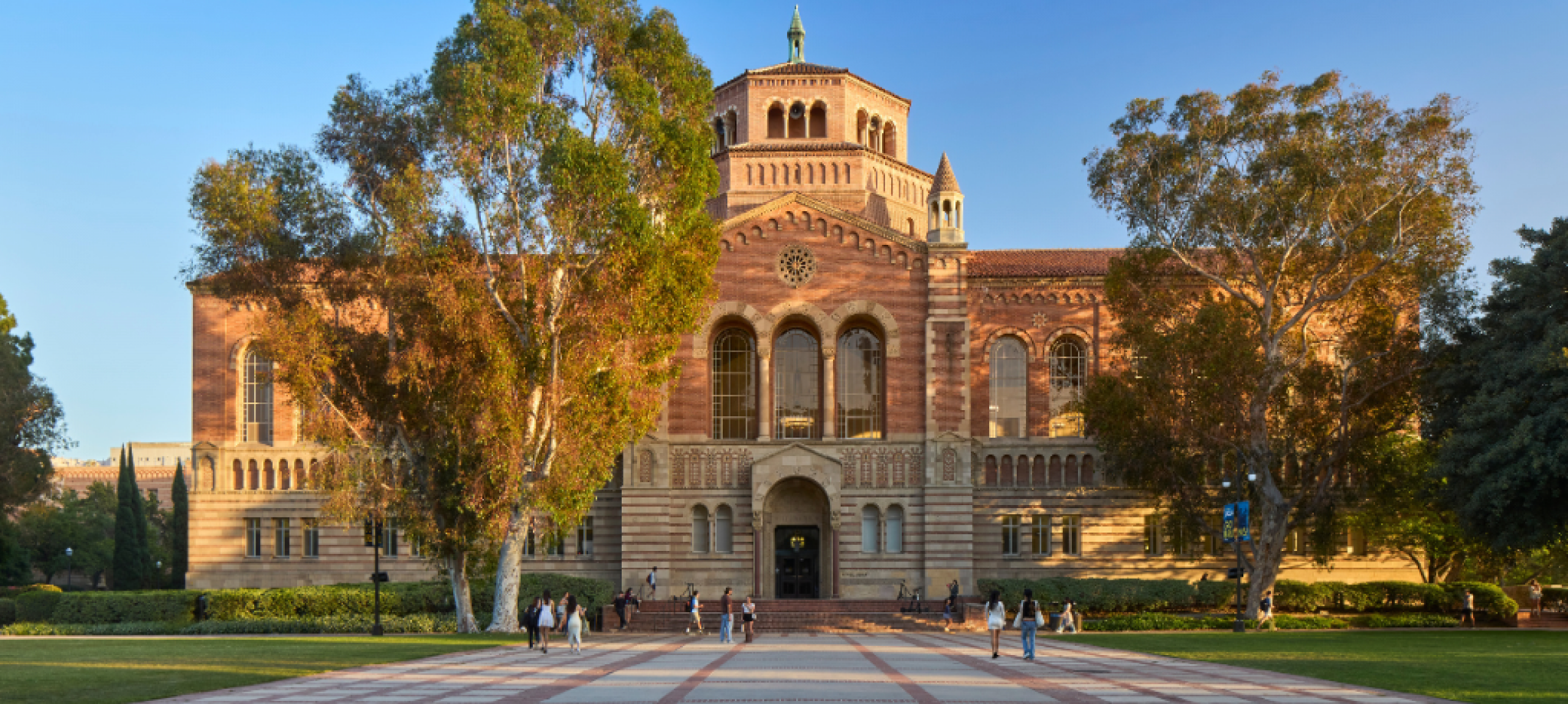UCLA Powell Library